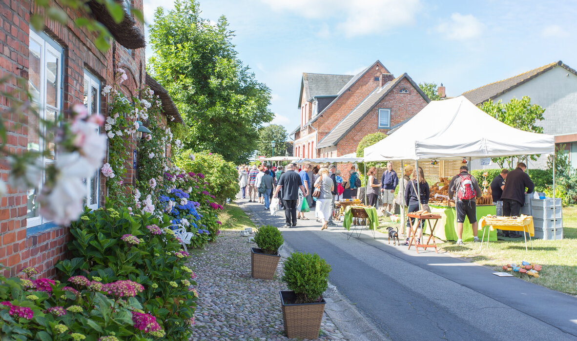 Oevenumer Dorfmarkt 