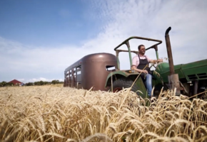 Taste the farm &ndash; Mit dem Trecker &uuml;bers Feld zur Herde