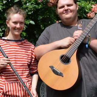 Das Duo "Two Odd sheep"