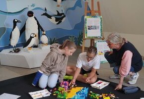 Bunte Steine in der Kunstwerkstatt &ndash; Workshop f&uuml;r Familien