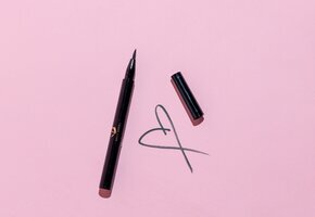ashley-piszek-fL-tFsPhbco-unsplash Signatur