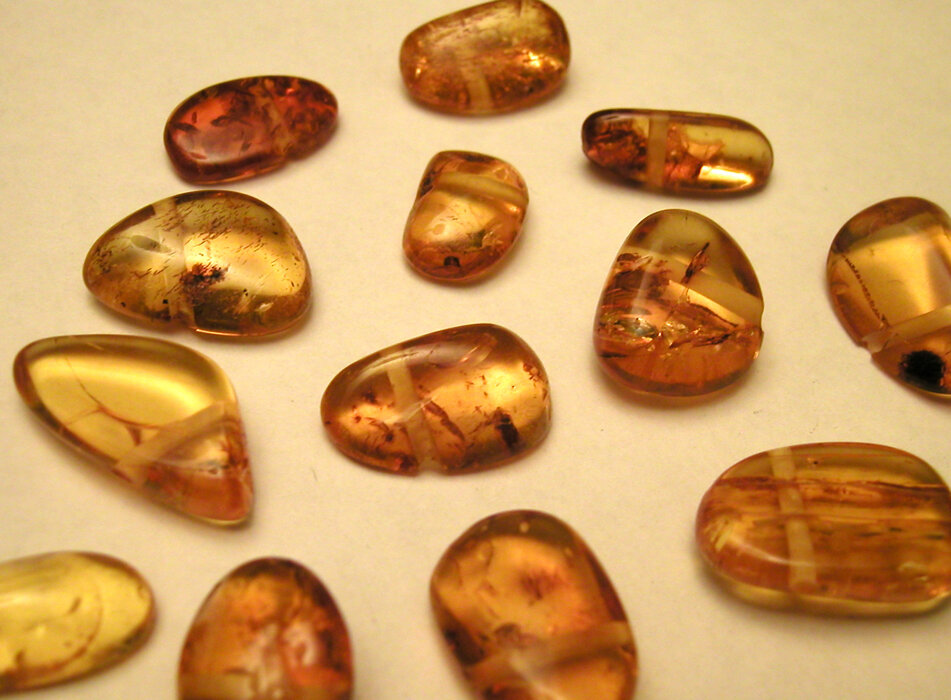 amber-beads-1471564