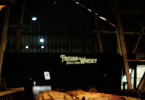 Führung mit kleinem Warehouse Tasting und anschließender Whisky-Verkostung in unserer Whisky Lounge