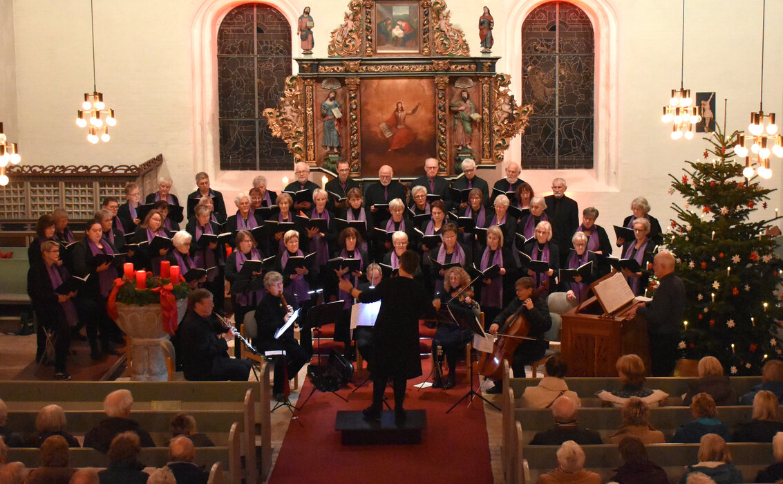 Gemischter Chor Galmsbüll mit Instrumentalensemble