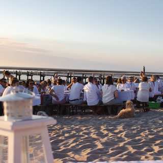 "White Dinner" am Nieblumer Strand 