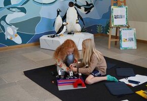 Bunte Steine in der Kunstwerkstatt – Workshop für Kinder und Jugendliche von 10 bis 16 Jahren