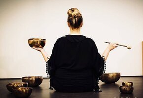 Klangreise „Wir entspannen unseren Körper“ für Eltern mit Kindern