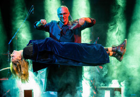 Magier Ralf Gagel &ndash; Internationales ZauberTheater
einzigartig &ndash; magisch &ndash; ber&uuml;hrend