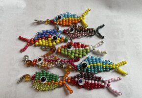 Perlenfische fädeln ab 7 Jahre