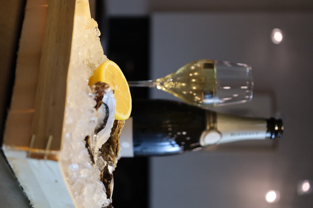 DayDrinking mit Austern & Champagner