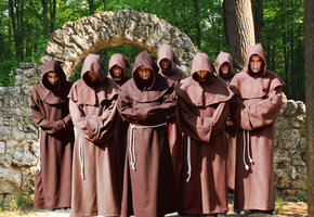 THE GREGORIAN VOICES – Gregorianik meets Pop - vom Mittelalter bis heute 