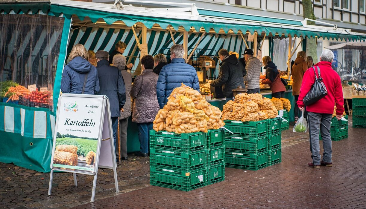 farmers-local-market-gf41b907fe_1920