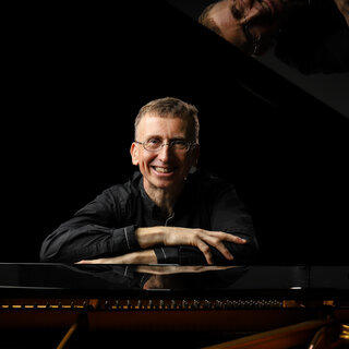 Kenneth Hamilton-copyright Andrew Bi