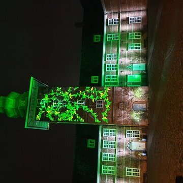 Beleuchtetes Schloss vor Husum