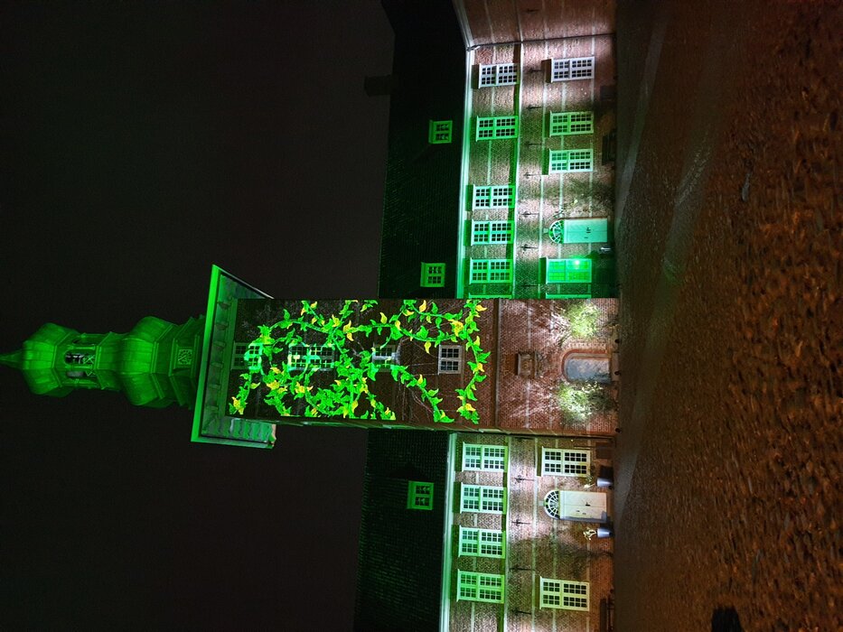 Beleuchtetes Schloss vor Husum