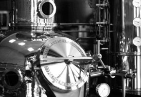 Führung und Tasting zweier Whiskys auf Hinrichsens Farm Distillery