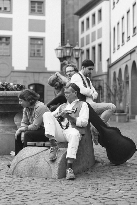 presse_absinto-orkestra_sw-sit-portrait