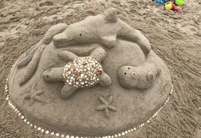 Sandburgenwettbewerb f&uuml;r Gro&szlig; und Klein