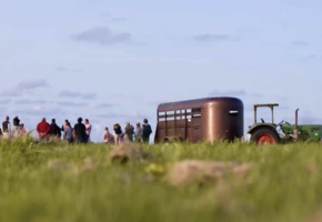Taste the farm &ndash; Mit dem Trecker &uuml;bers Feld zur Herde