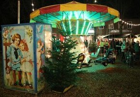 Weihnachtsmarkt Karussell