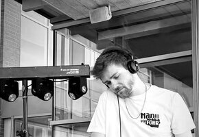 Sundowner auf der Mittelbr&uuml;cke: DJ Manu