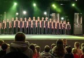 Der Jugendzirkus Föhr, Circus Mytilus präsentiert "Moviemento" – Eine Reise in die Welt des Films