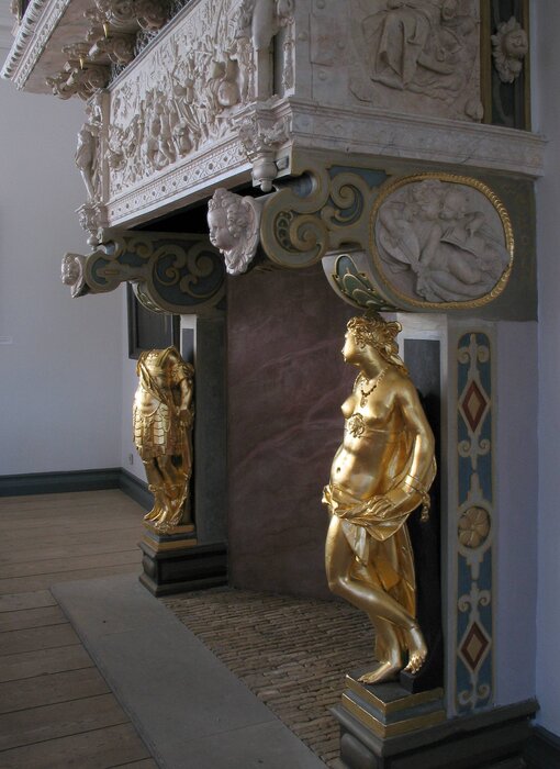 Kamin Rittersaal