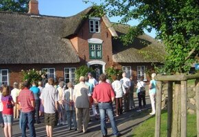 F&Auml;LLT LEIDER AUS !!!
Dorff&uuml;hrung S&uuml;derende - Anekdoten und Geschichten hinter der Haust&uuml;r