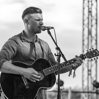 2026-10-02 Joshua Patron Credit Mobbys Pics