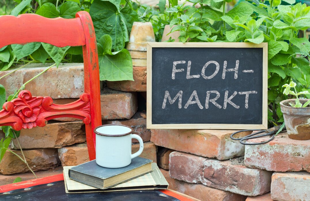 Flohmarkt im Schmaus & Schmunzel