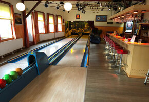 Bowling &ndash; Dart &ndash; frische Pizza