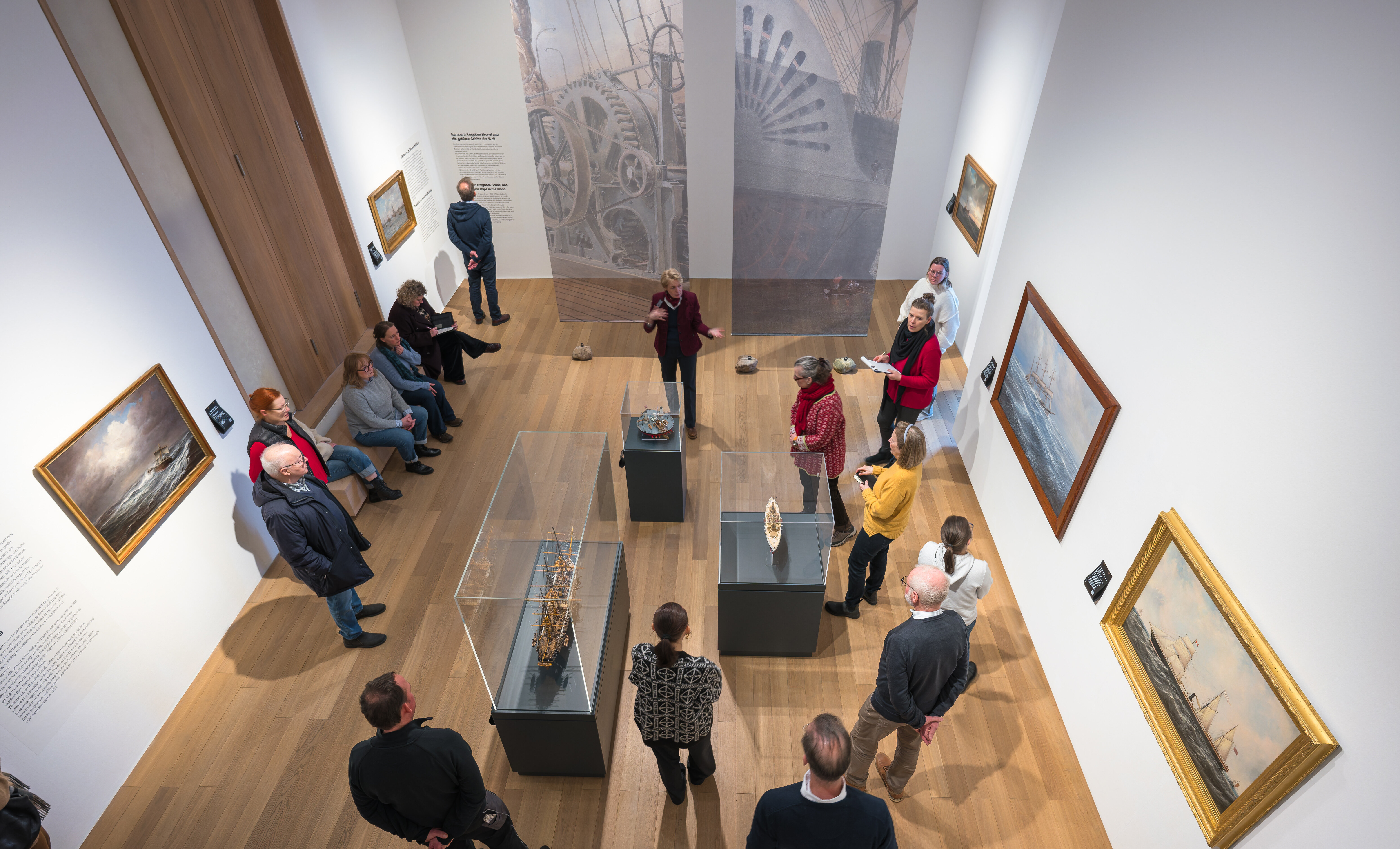 Im Rahmen des Literaturfestivals Föhr erLesen: Letzte Führung durch die Ausstellung „Maritime Revolutionen – Das Internationale Maritime Museum Hamburg zu Gast im MKdW“ mit Kurator Jan-Malte Döring Quaas